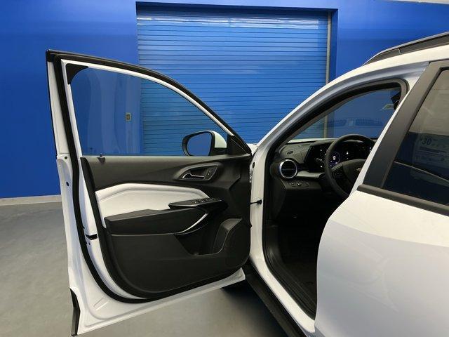 new 2025 Chevrolet Trax car, priced at $23,995