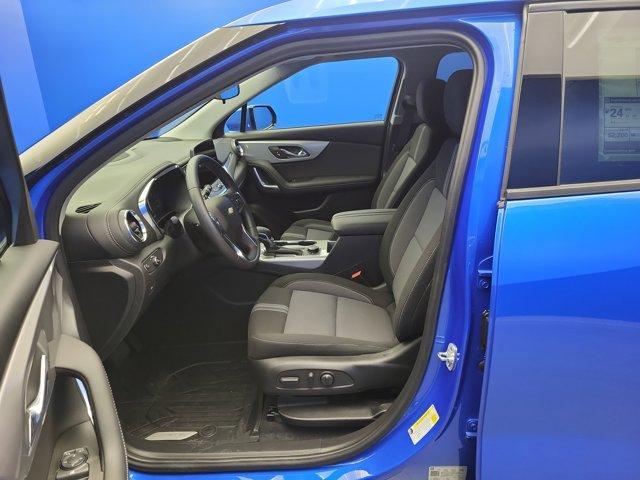 new 2025 Chevrolet Blazer car
