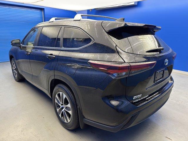 used 2024 Toyota Highlander car, priced at $38,760