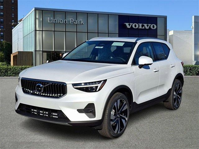 new 2025 Volvo XC40 car, priced at $52,215