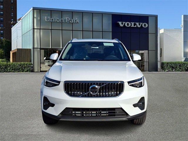 new 2025 Volvo XC40 car, priced at $52,215