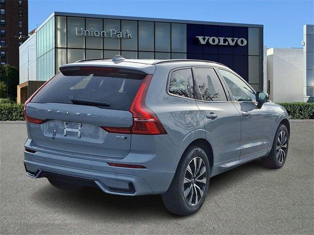 new 2025 Volvo XC60 car, priced at $51,075