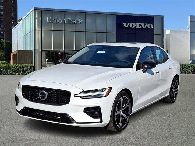 new 2024 Volvo S60 car, priced at $45,825