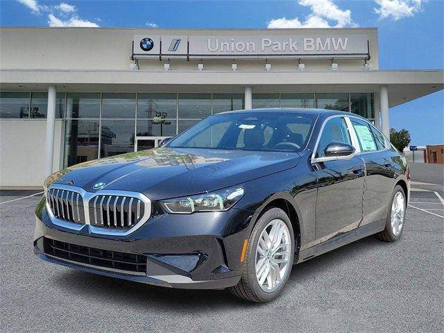 new 2024 BMW 540 car, priced at $67,460
