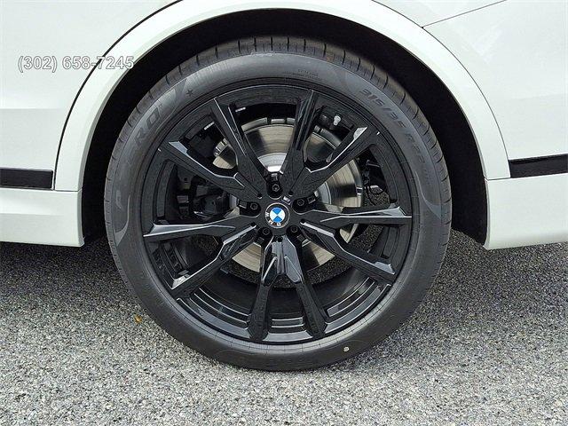 new 2026 BMW X7 car, priced at $100,225