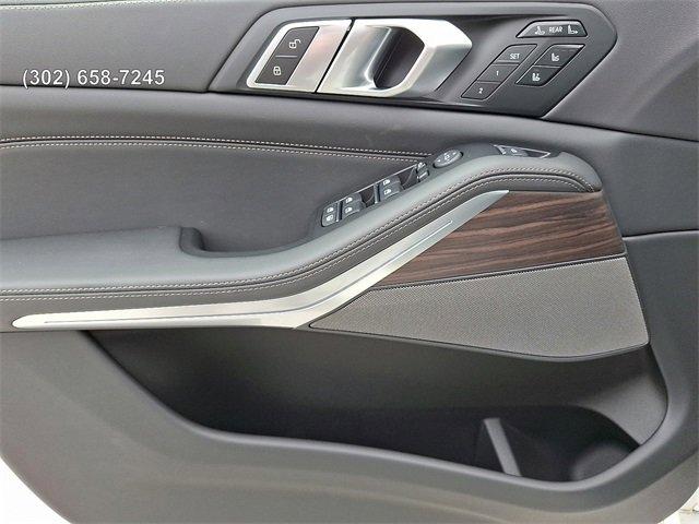 new 2026 BMW X7 car, priced at $100,225