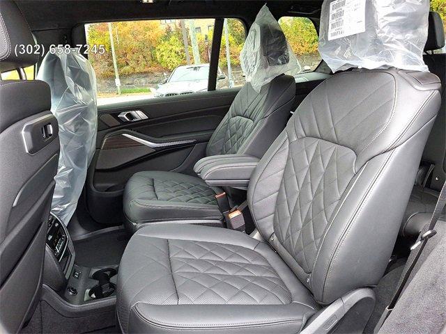 new 2026 BMW X7 car, priced at $100,225