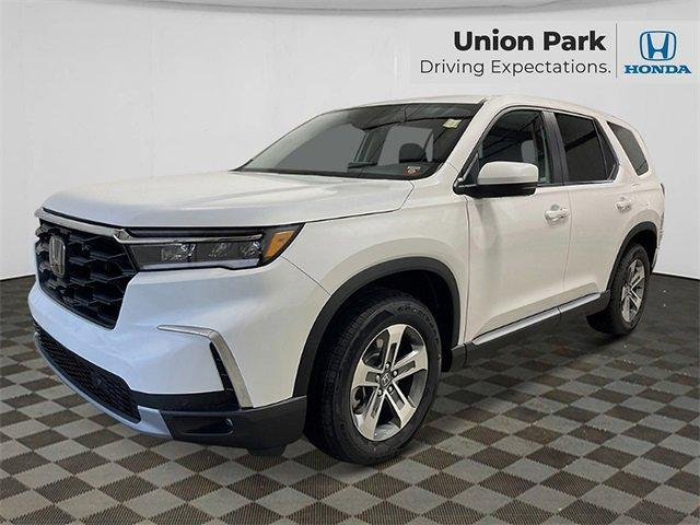 new 2025 Honda Pilot car, priced at $47,550