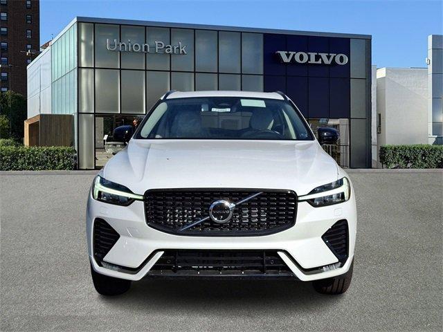 new 2025 Volvo XC60 car, priced at $54,925