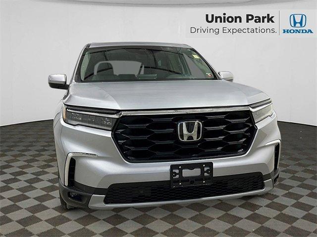 new 2025 Honda Pilot car, priced at $47,095