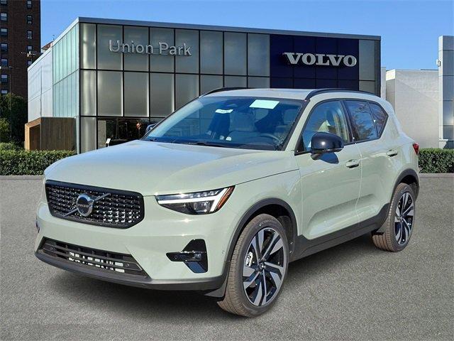 new 2025 Volvo XC40 car, priced at $49,790