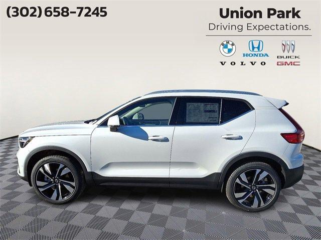 new 2025 Volvo XC40 car, priced at $51,040