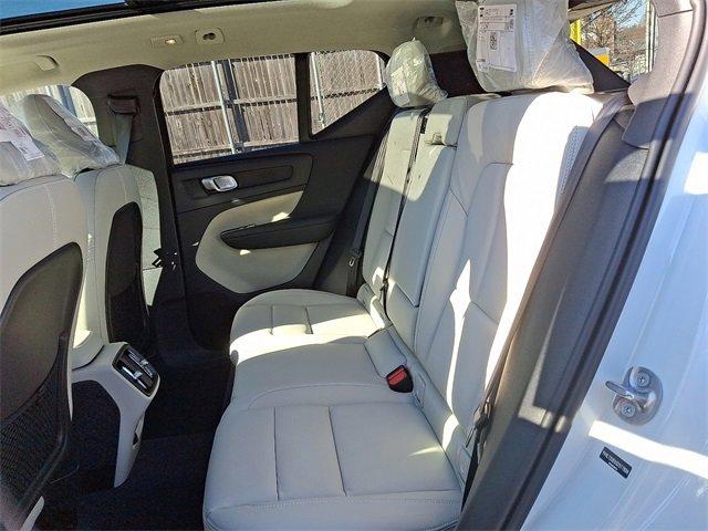 new 2025 Volvo XC40 car, priced at $51,040