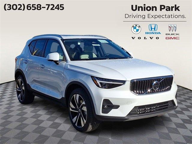 new 2025 Volvo XC40 car, priced at $51,040