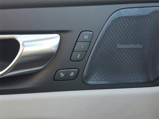 new 2026 Volvo XC60 car, priced at $63,935