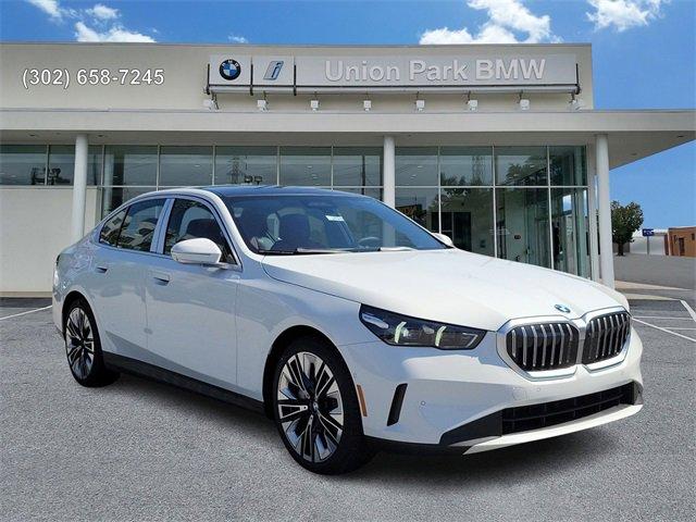 new 2024 BMW 540 car, priced at $74,715