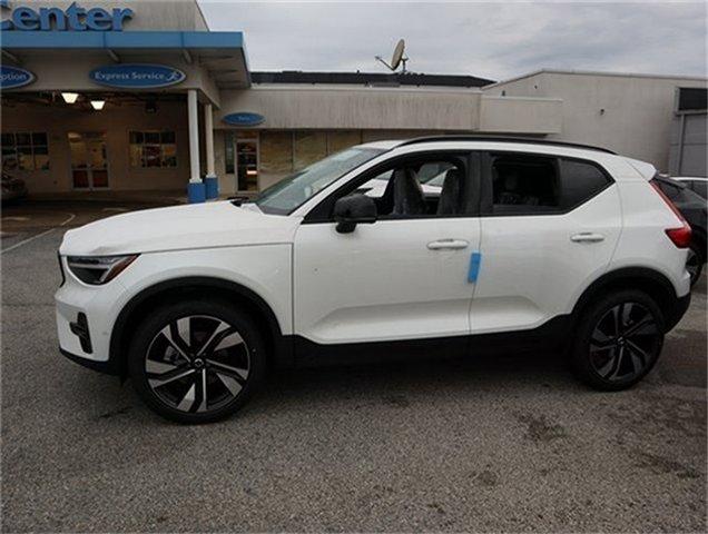 new 2023 Volvo XC40 car, priced at $49,595