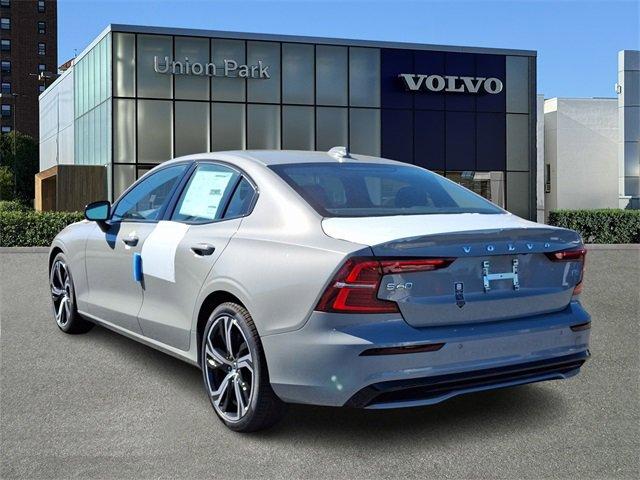 new 2024 Volvo S60 car, priced at $45,580