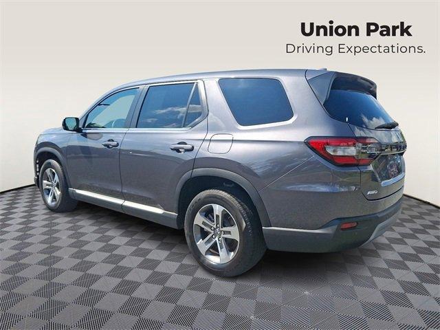 used 2025 Honda Pilot car, priced at $43,988