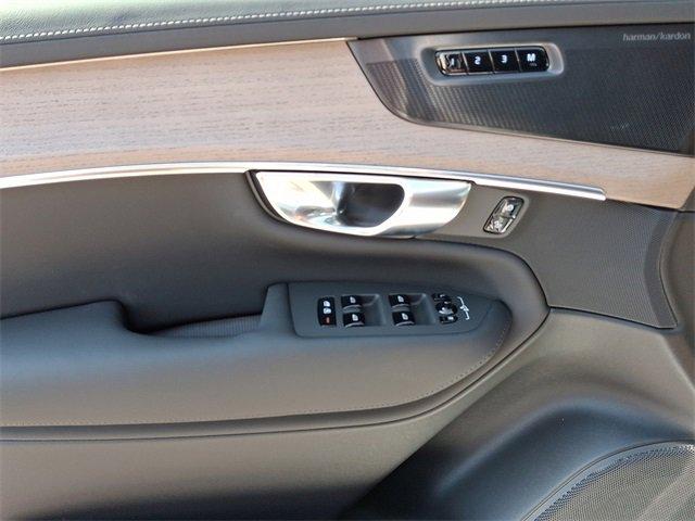 new 2025 Volvo XC90 car, priced at $69,155