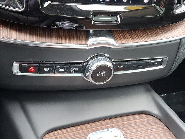 used 2023 Volvo XC60 car, priced at $40,495