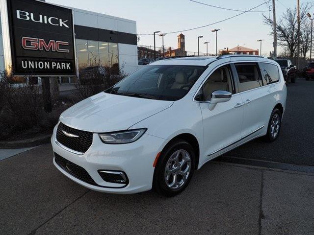 used 2021 Chrysler Pacifica car, priced at $27,988