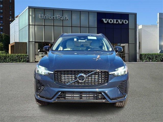 new 2025 Volvo XC60 Plug-In Hybrid car, priced at $67,425