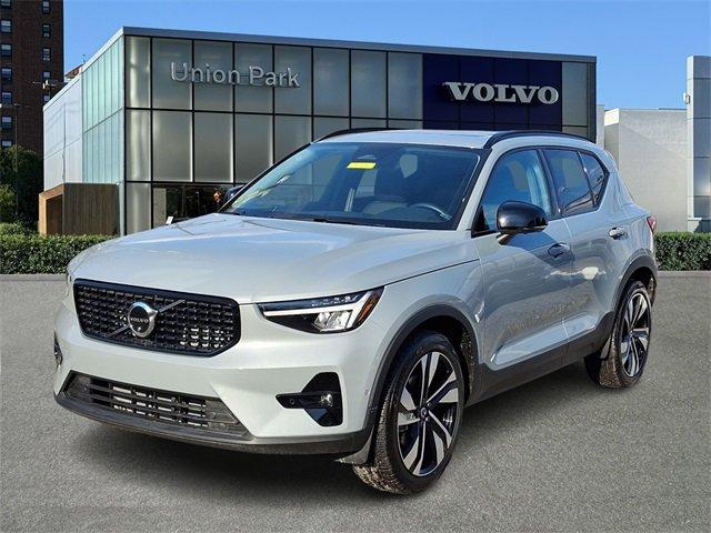 new 2025 Volvo XC40 car, priced at $50,240