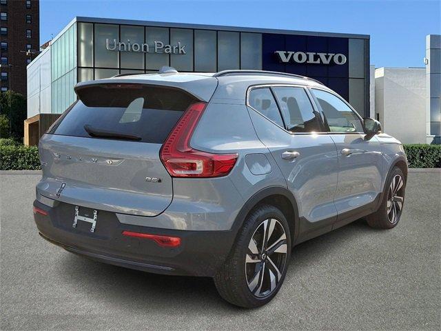 new 2025 Volvo XC40 car, priced at $50,240