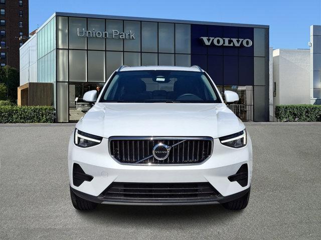 new 2025 Volvo XC40 car, priced at $46,015