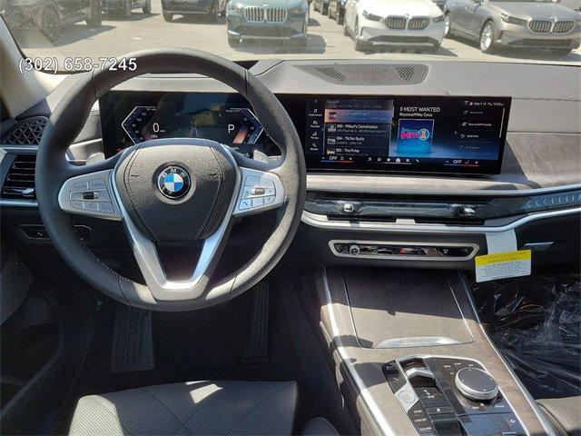 new 2025 BMW X7 car, priced at $90,280