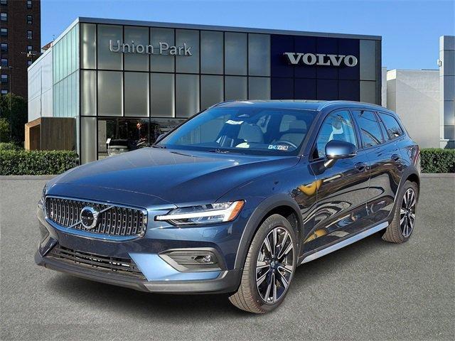 new 2025 Volvo V60 Cross Country car, priced at $58,525