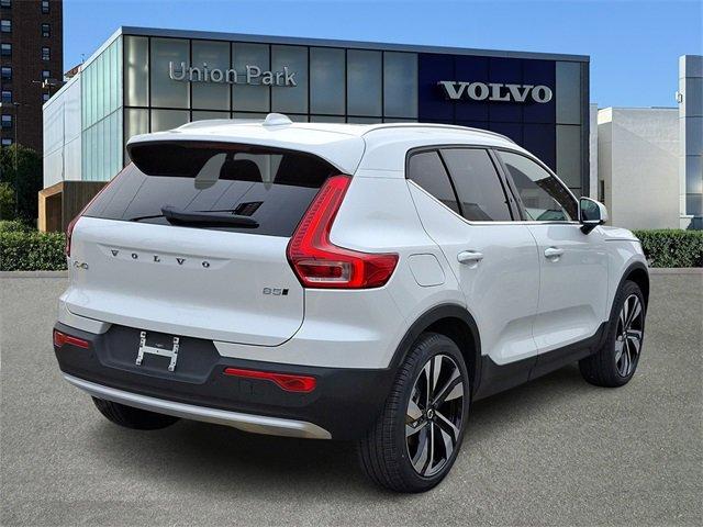 new 2025 Volvo XC40 car, priced at $51,040