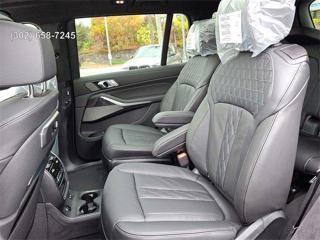 new 2026 BMW X7 car, priced at $123,275