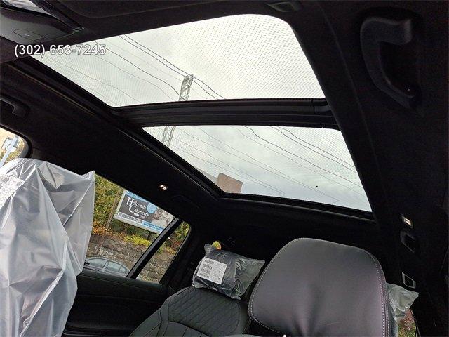 new 2026 BMW X7 car, priced at $123,275