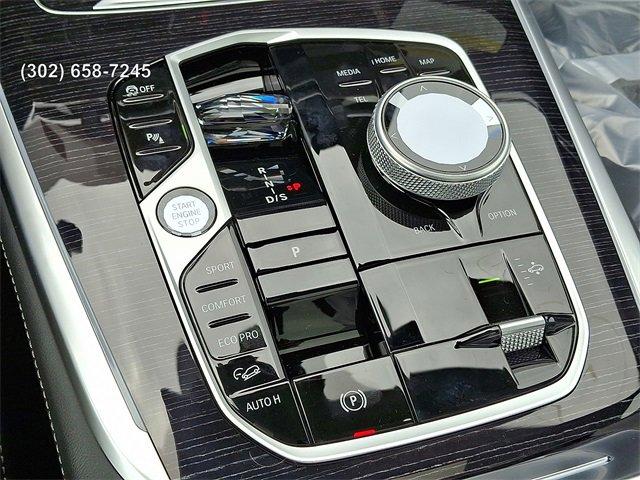 new 2026 BMW X7 car, priced at $123,275