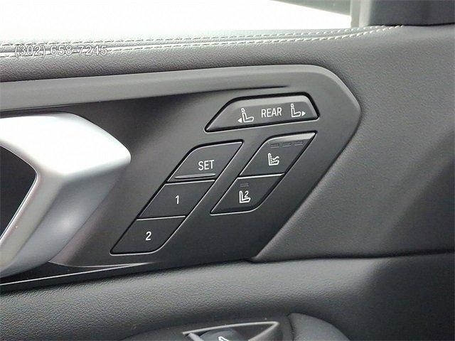 new 2026 BMW X7 car, priced at $123,275