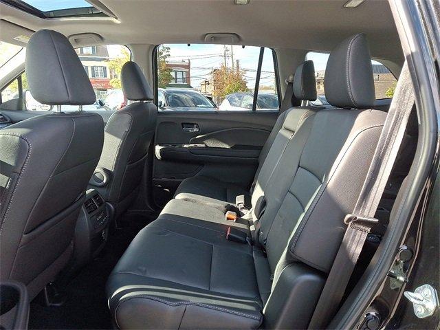 used 2022 Honda Pilot car, priced at $34,988