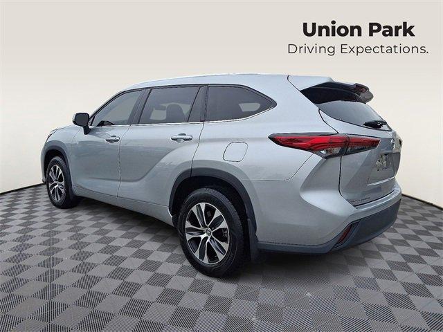 used 2021 Toyota Highlander car, priced at $33,988