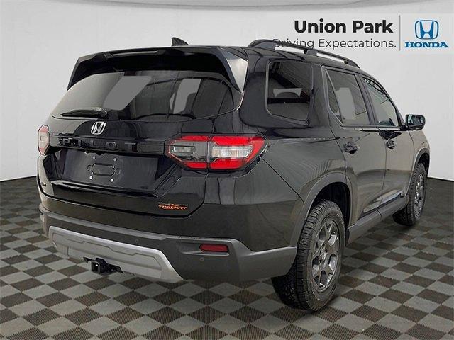 new 2025 Honda Pilot car, priced at $50,850