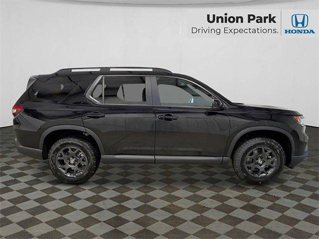 new 2025 Honda Pilot car, priced at $50,850