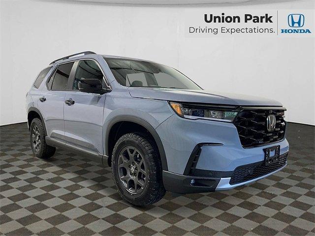 new 2025 Honda Pilot car, priced at $51,350