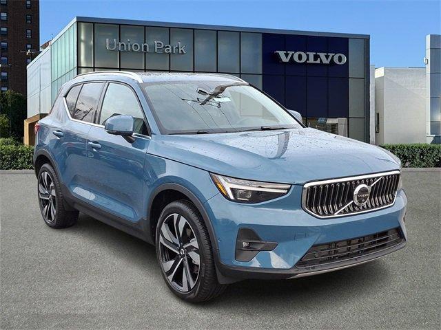 new 2024 Volvo XC40 car, priced at $52,410