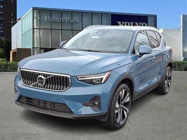 new 2024 Volvo XC40 car, priced at $52,410