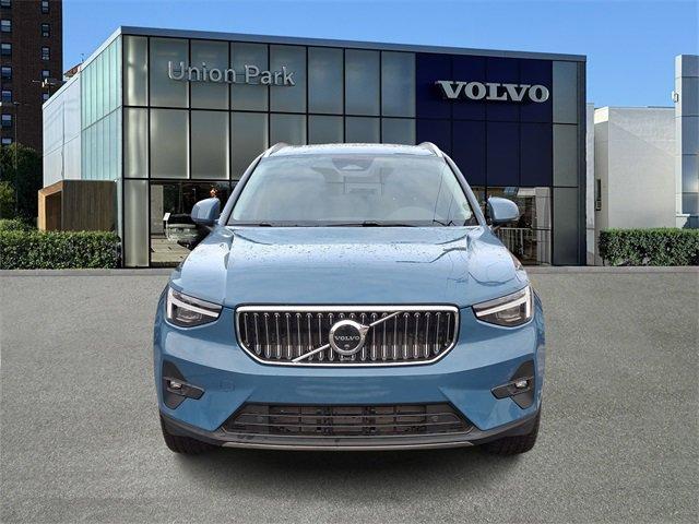 new 2024 Volvo XC40 car, priced at $52,410