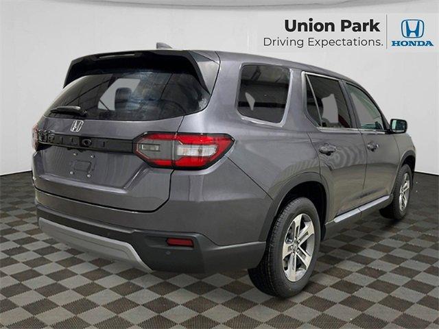 new 2025 Honda Pilot car, priced at $47,050