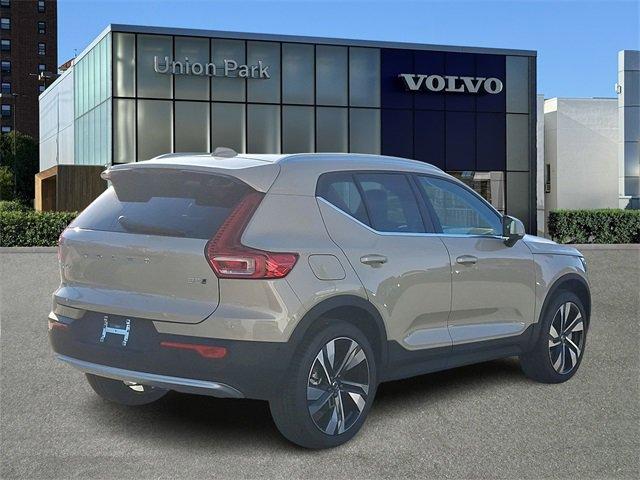new 2025 Volvo XC40 car, priced at $52,235