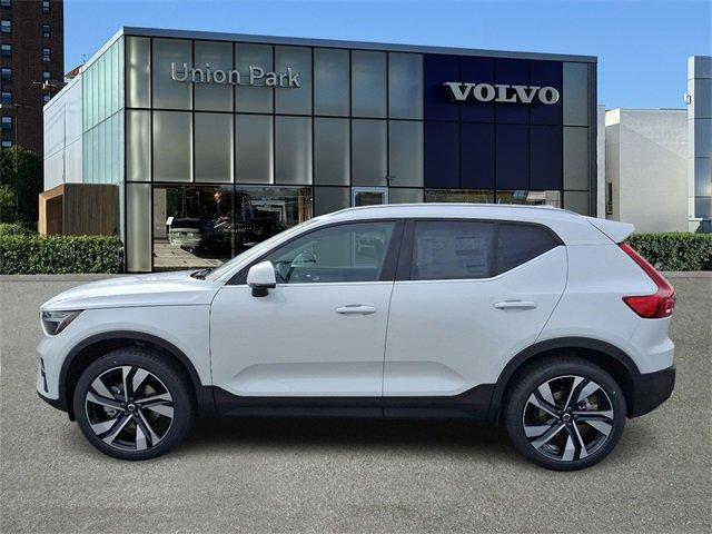 new 2025 Volvo XC40 car, priced at $52,235