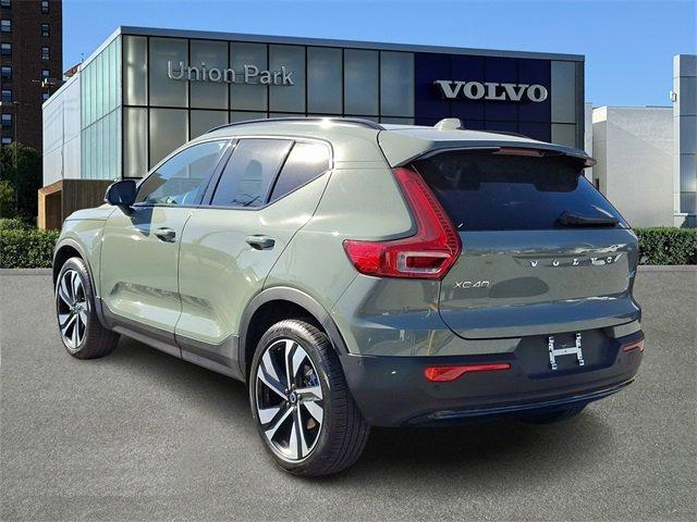 new 2025 Volvo XC40 car, priced at $51,040