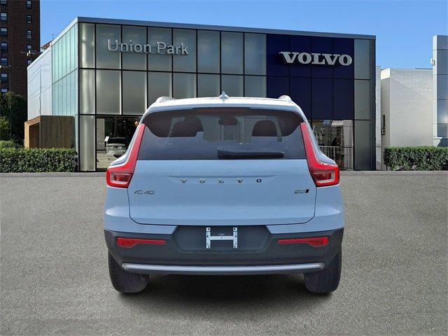 new 2025 Volvo XC40 car, priced at $51,040